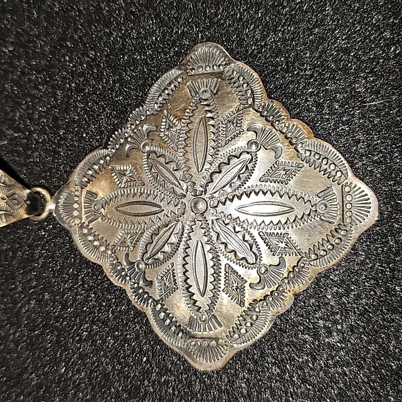 Rocki Gorman Navajo design pendant - Picture 5 of 6